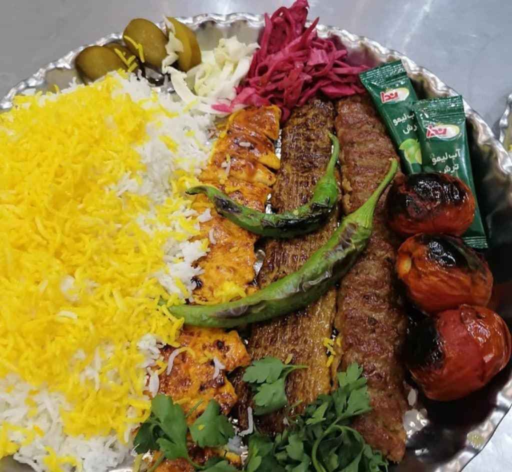 رستوران بزرگ عالیجناب در قم