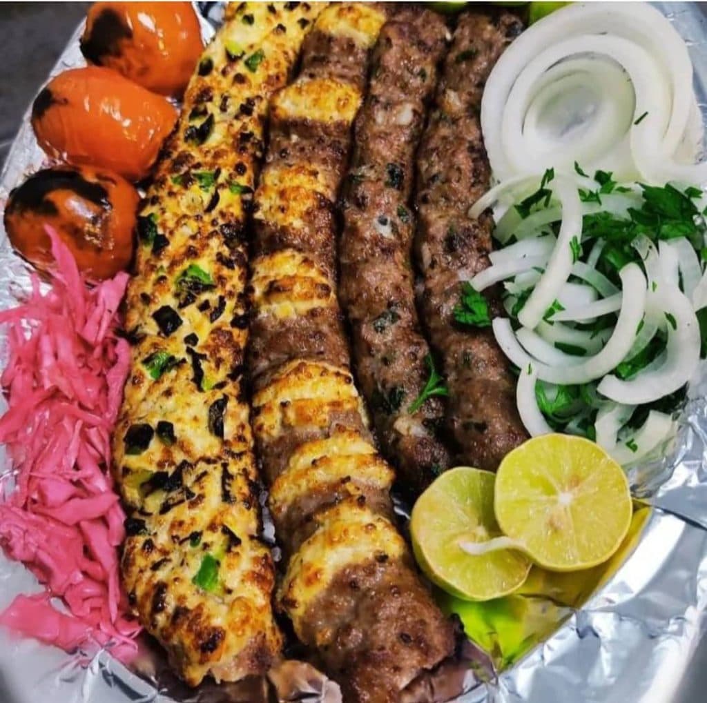 تهیه غذا و بیرون بر هامور در جم بوشهر