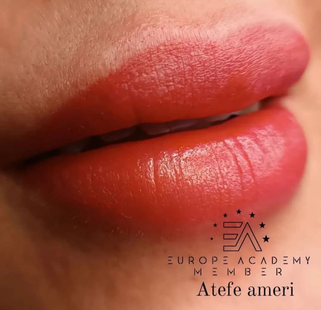 مرکز تخصصی میکروبلیدینگ ابرو و ریموو تتو عاطفه عامری در مشهد