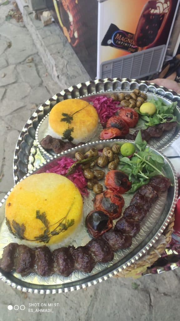 کافه رستوران جنگلی ائللر در زنجان