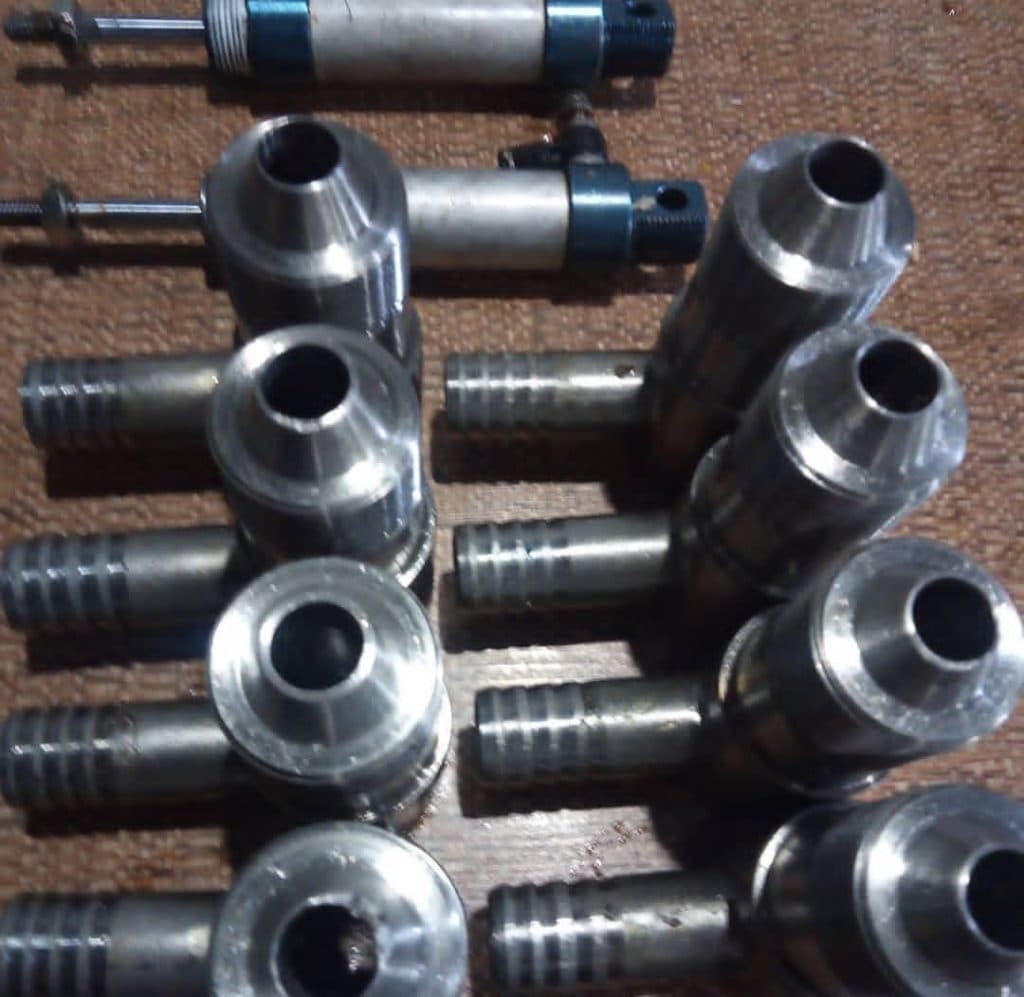 طراحی و ساخت ماشین آلات صنعتی بسته بندی و دستگاه پرکن میکرون در کرج البرز