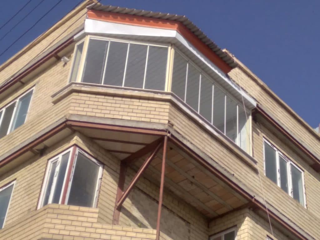 تولیدی شیشه بالکن ماهان جام آذر در تبریز