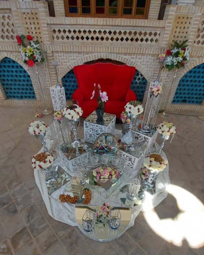 تالار رستوران سنتی قرص ماه در آران و بیدگل کاشان