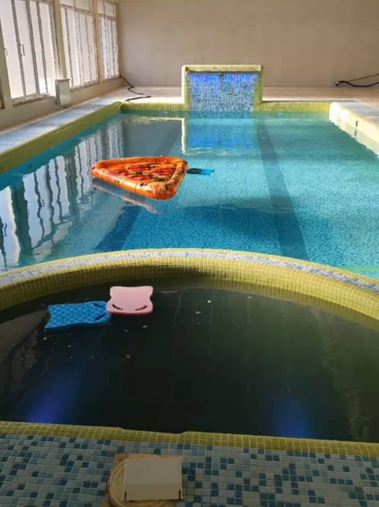 اجرا طراحی استخر سونا جکوزی استخرسازان جهانی در اراک مرکزی