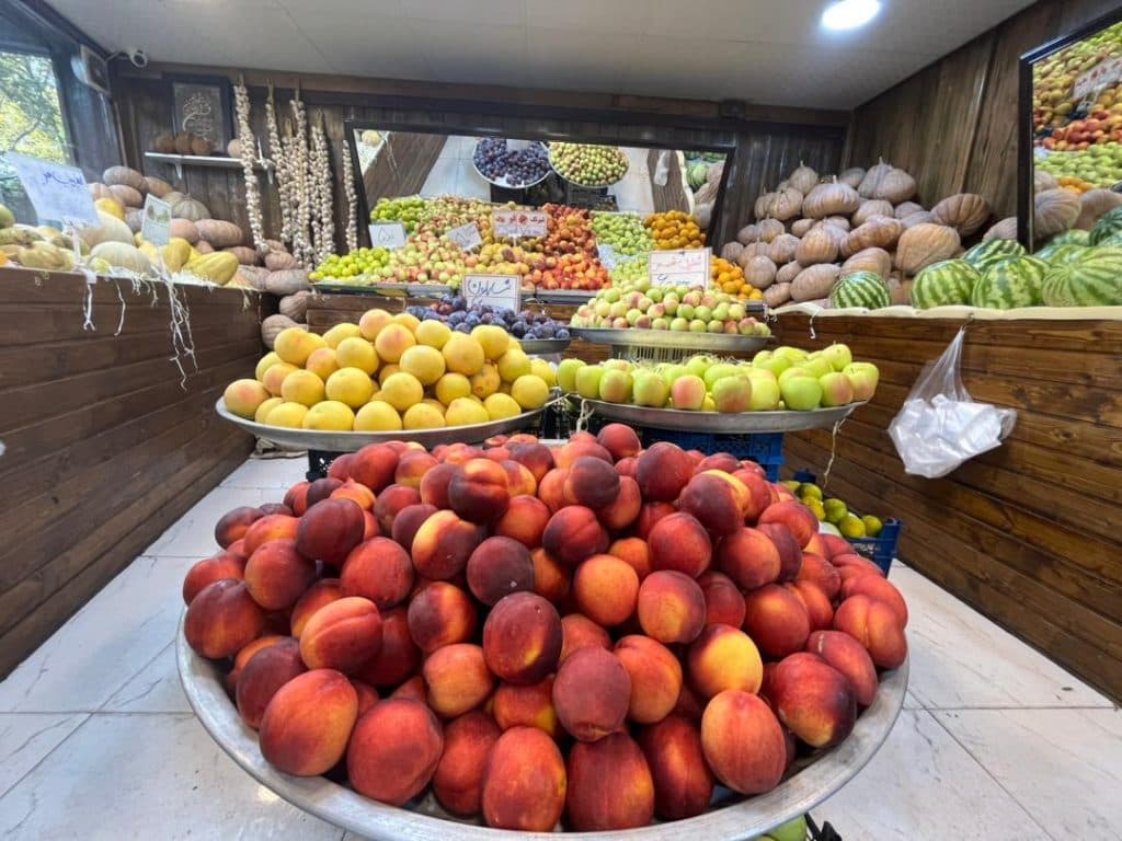 هایپر میوه باغ بهشت در رشت