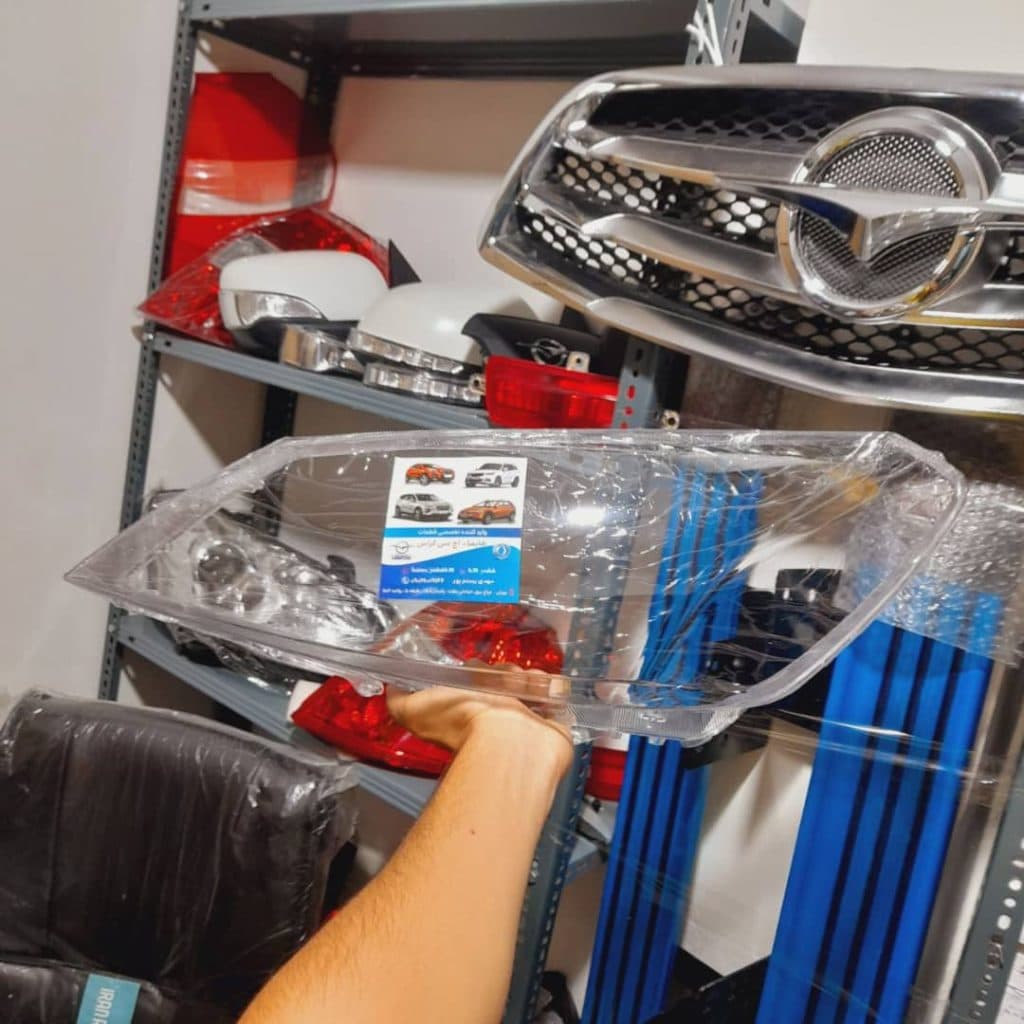 فروشگاه لوازم یدکی هایما و اچ سی کراس رستم پور در خیابان ملت تهران