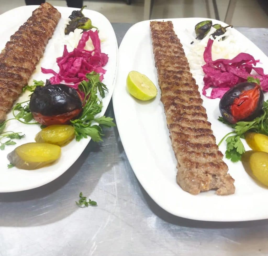 رستوران بزرگ عالیجناب در قم