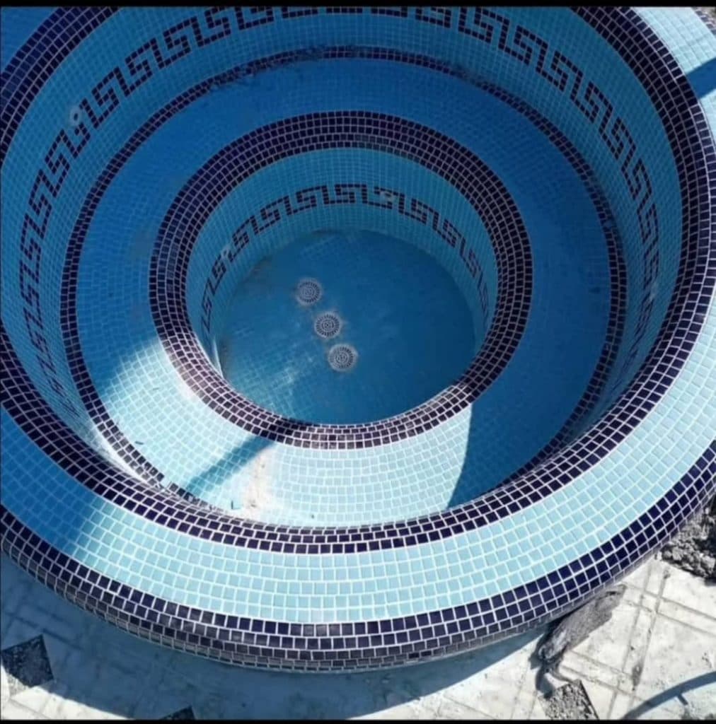 اجرا طراحی استخر سونا جکوزی استخرسازان جهانی در اراک مرکزی
