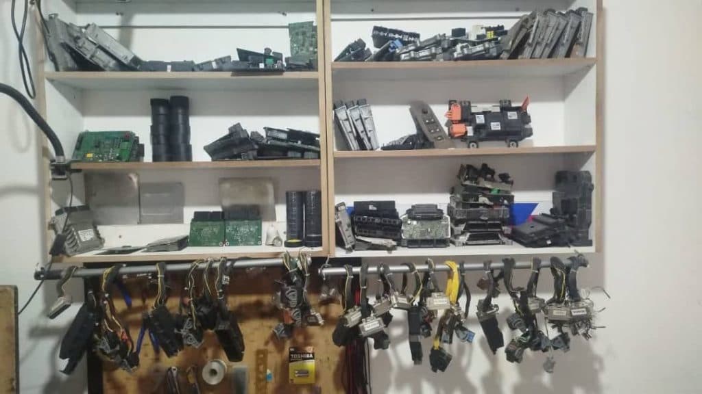 تعمیرات ایسیو خودرو علیخانی در قم