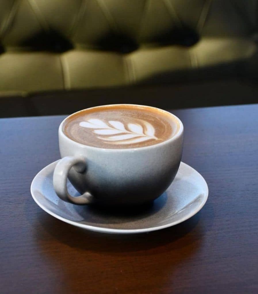 کافه رستوران بین المللی مودیکا در شاهرود سمنان