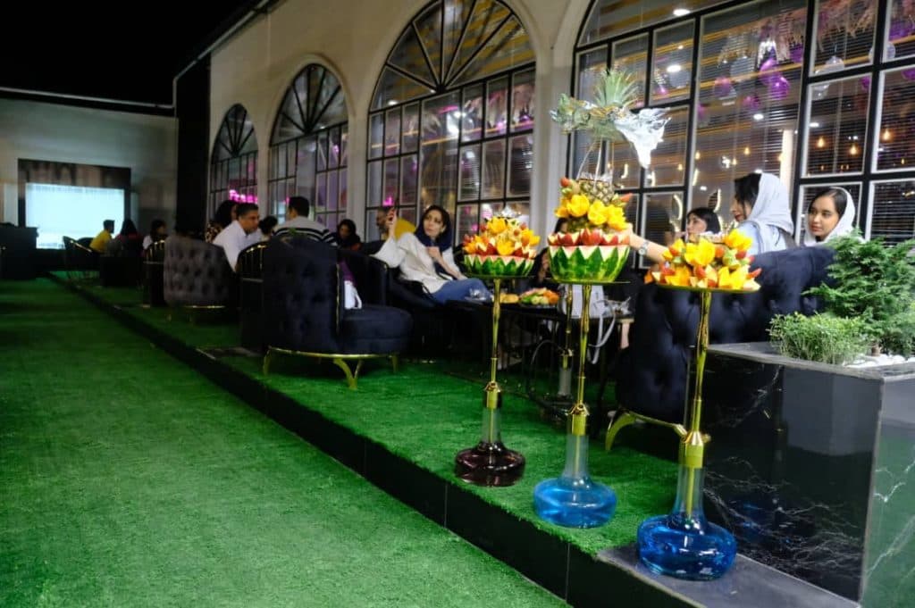 کافه رستوران فلاورز در طرقبه مشهد