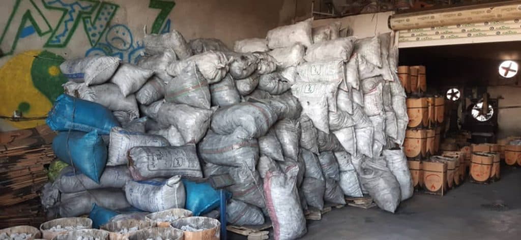 کارخانه فروش عمده زغال لیمو امیران جهرم در تهران