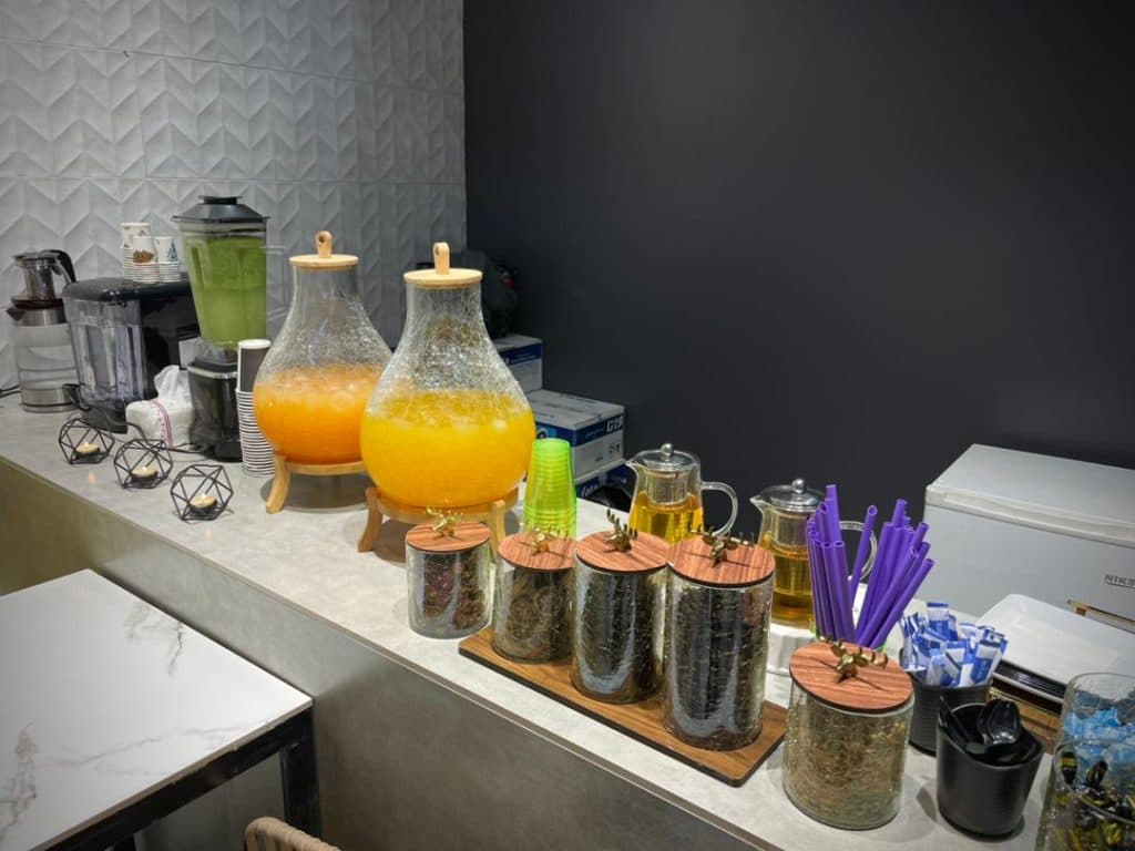 تشریفات و پذیرایی و تامین نیروی نمایشگاهی سالیز در تهران