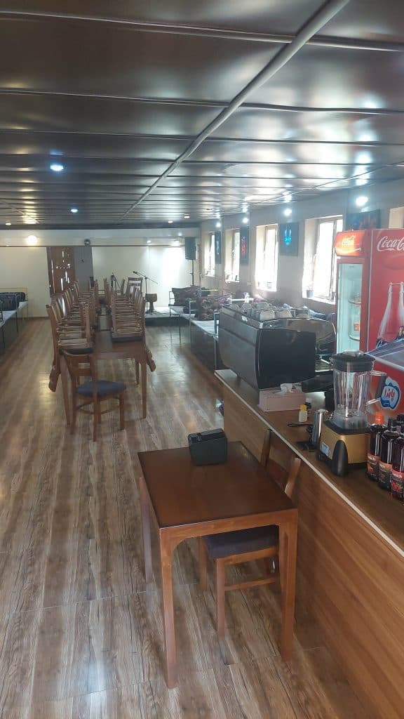 باغ رستوران آسمان در بوشهر