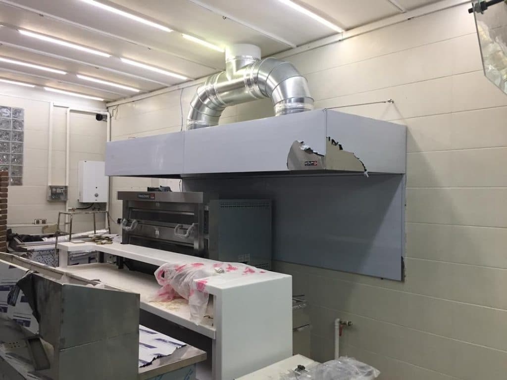 طراحی و تولید هود صنعتی ایتالیایی جزیره باکسی و حلال تهویه صنعت در شیراز