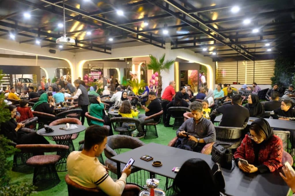 کافه رستوران فلاورز در طرقبه مشهد