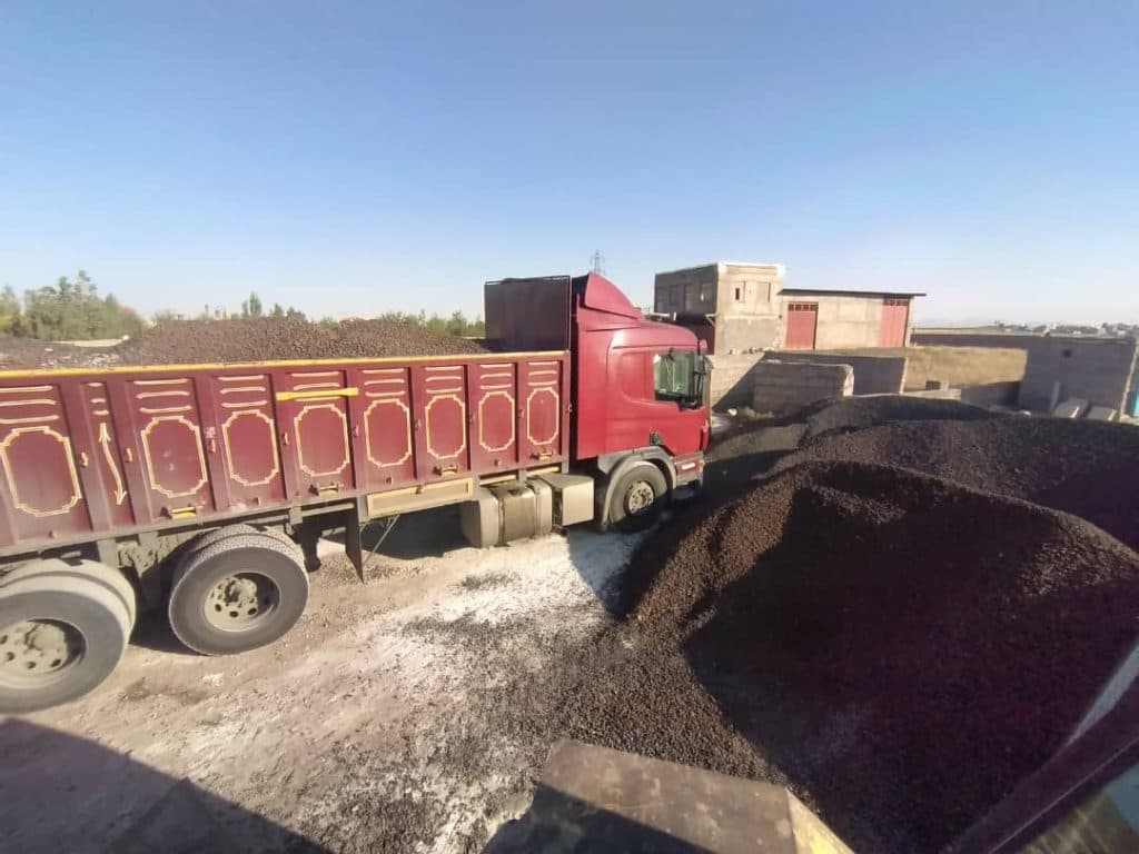 پوکه معدنی معظمی در قروه