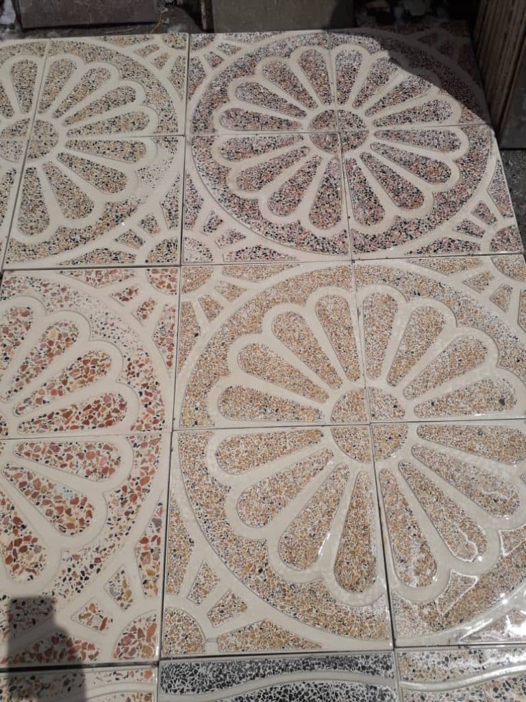 کارخانه موزاییک سازی توکلی در میانه