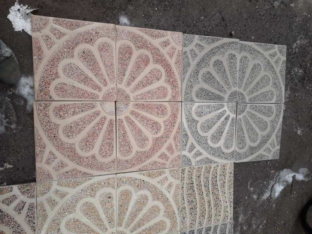 کارخانه موزاییک سازی توکلی در میانه
