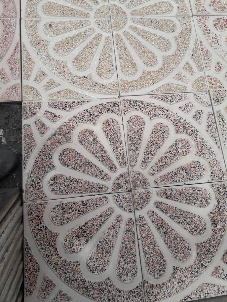 کارخانه موزاییک سازی توکلی در میانه