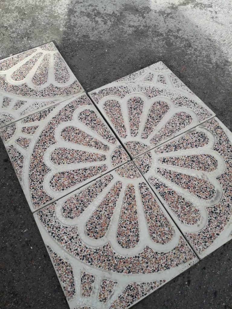 کارخانه موزاییک سازی توکلی در میانه