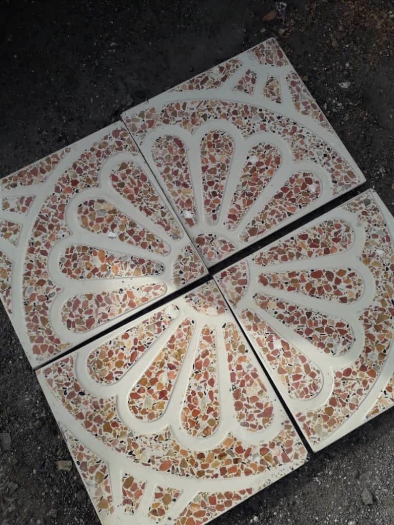 کارخانه موزاییک سازی توکلی در میانه