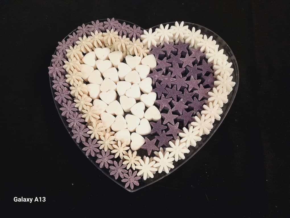 تولید و فروش قند و نبات گیاهی رژیمی و میوه ای نباتکده گل بابونه در کرمان