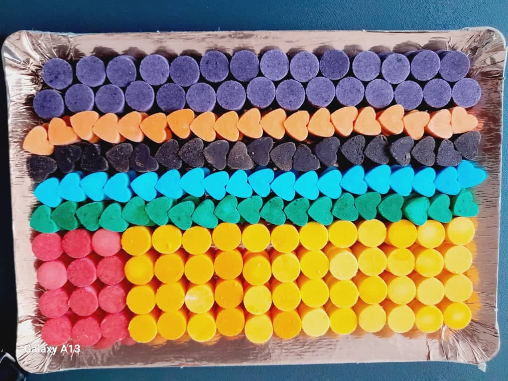 تولید و فروش قند و نبات گیاهی رژیمی و میوه ای نباتکده گل بابونه در کرمان