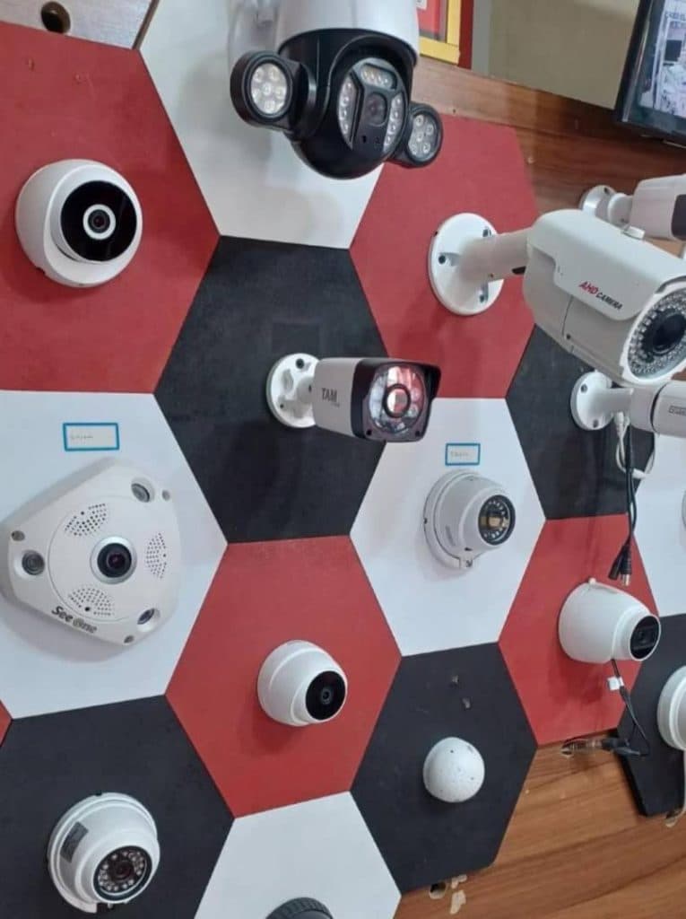 فروش و نصب دوربین مداربسته و دزدگیر اماکن امیر فلاح در کرج