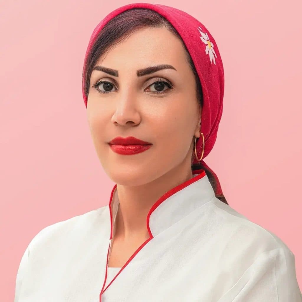 خدمات تخصصی فیشیال و پاکسازی پوست بانوان و آقایان فرناز شب افروزان در رشت