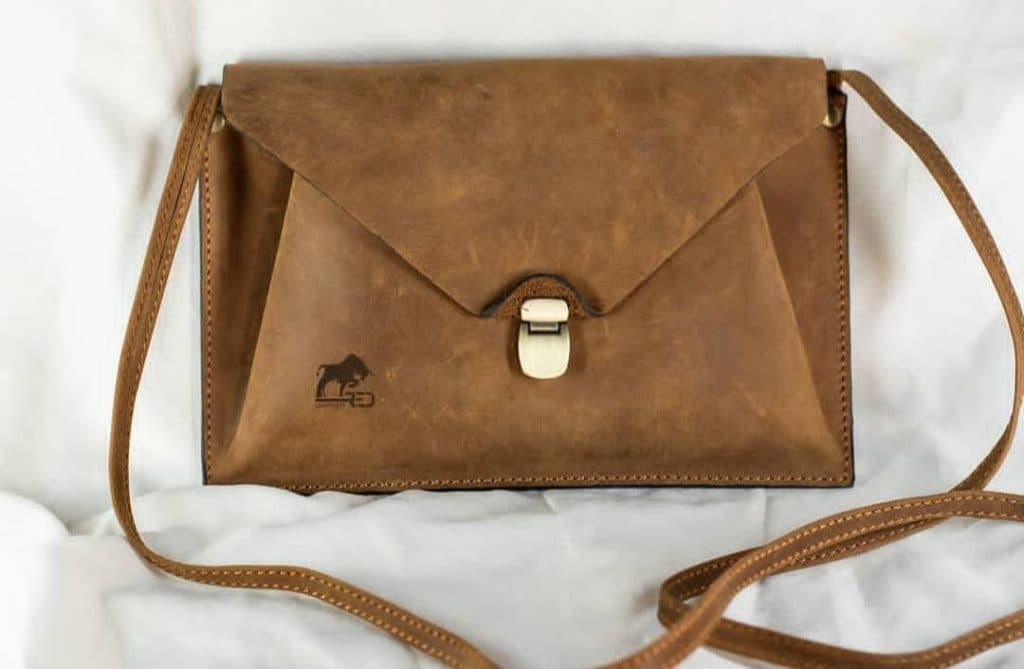 تولید و فروش محصولات چرم سرخ لندرانی در سبزوار