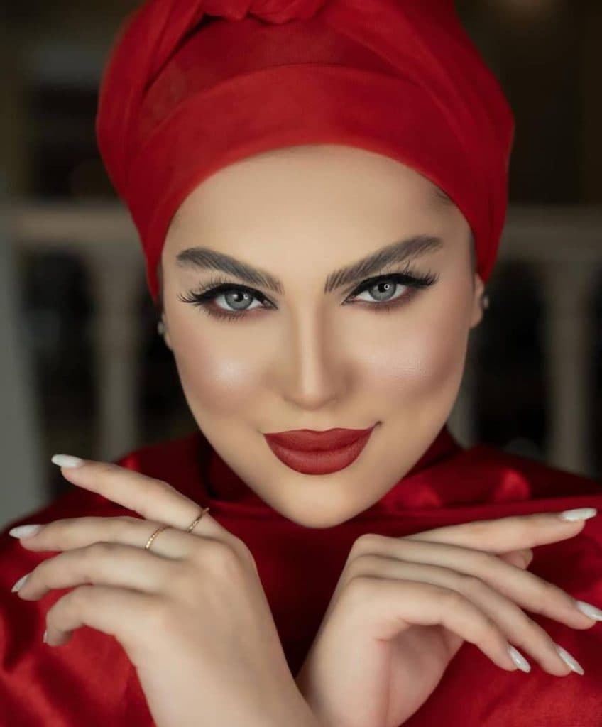 سالن زیبایی آموزش و خدمات تخصصی میکاپ عروس یگانه انتظاری در نیشابور