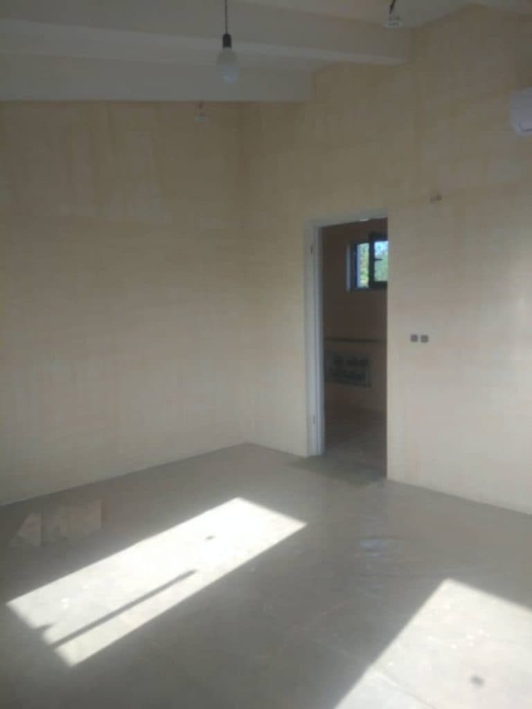 اجرا نقاشی ساختمان و کناف صیادگلاهی در بومهن تهران