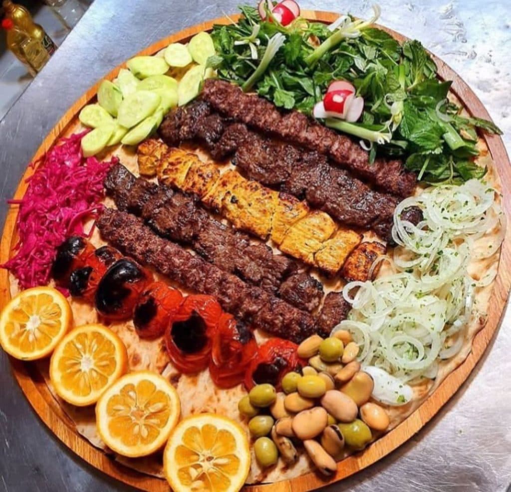 رستوران نان داغ کباب داغ گندم در محمدیه قزوین