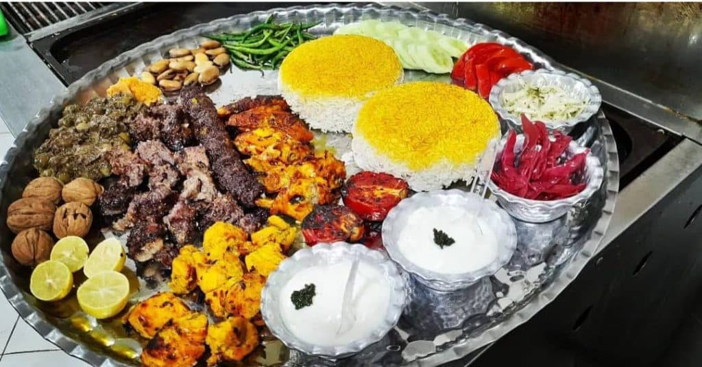 کافه رستوران و هتل پارسیان در مشهد