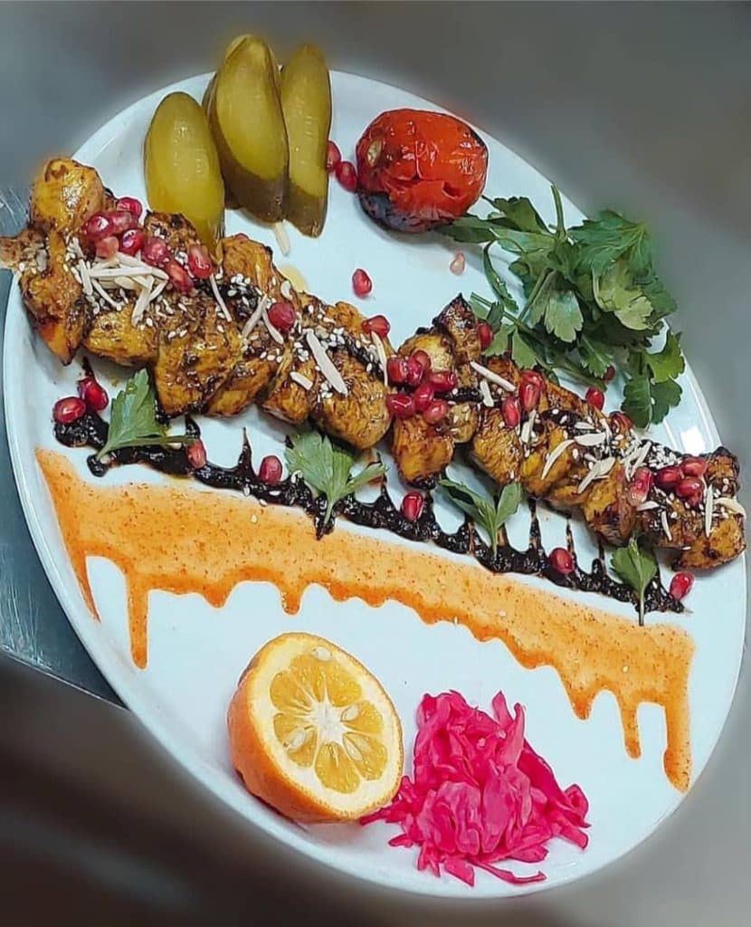 کافه رستوران و هتل پارسیان در مشهد