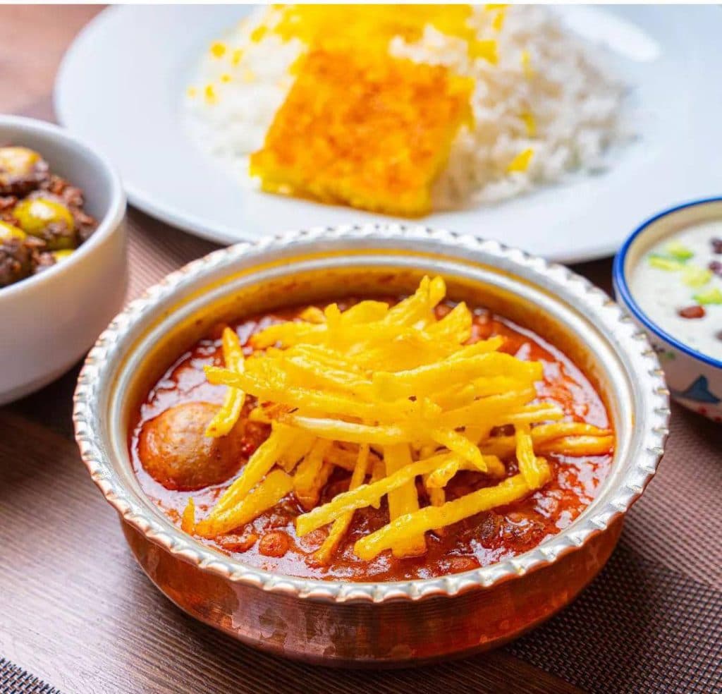 رستوران آپادانا در قزوین