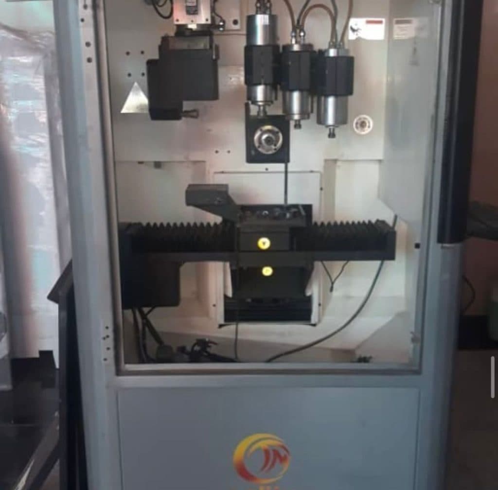 ساخت ماشین آلات طلا و جواهر و تراشکاری ایساتیس در یزد