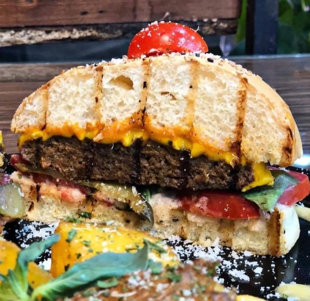 فست فود پاپریکا در بوشهر