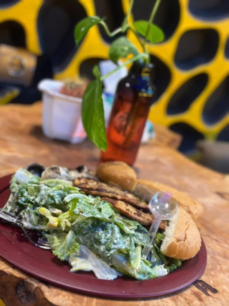 کافه و رستوران فرشید در کهنوج