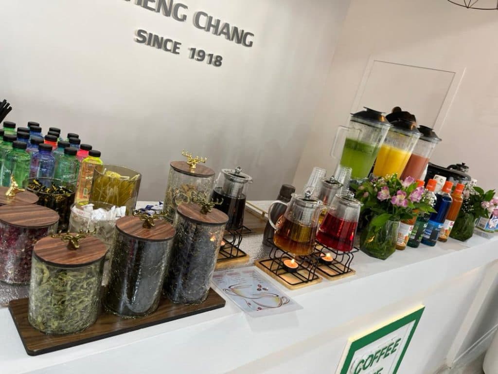 تشریفات و پذیرایی و تامین نیروی نمایشگاهی سالیز در تهران