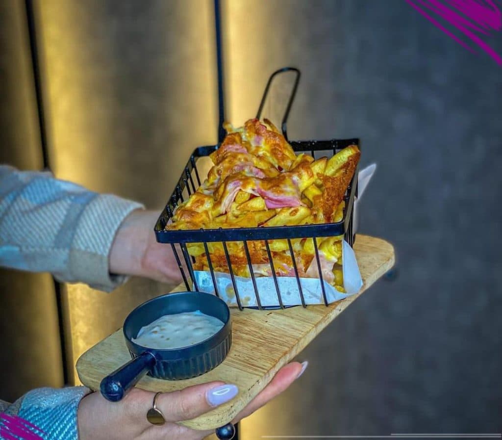 رستوران و فست فود پیتزا کیتزا در تبریز