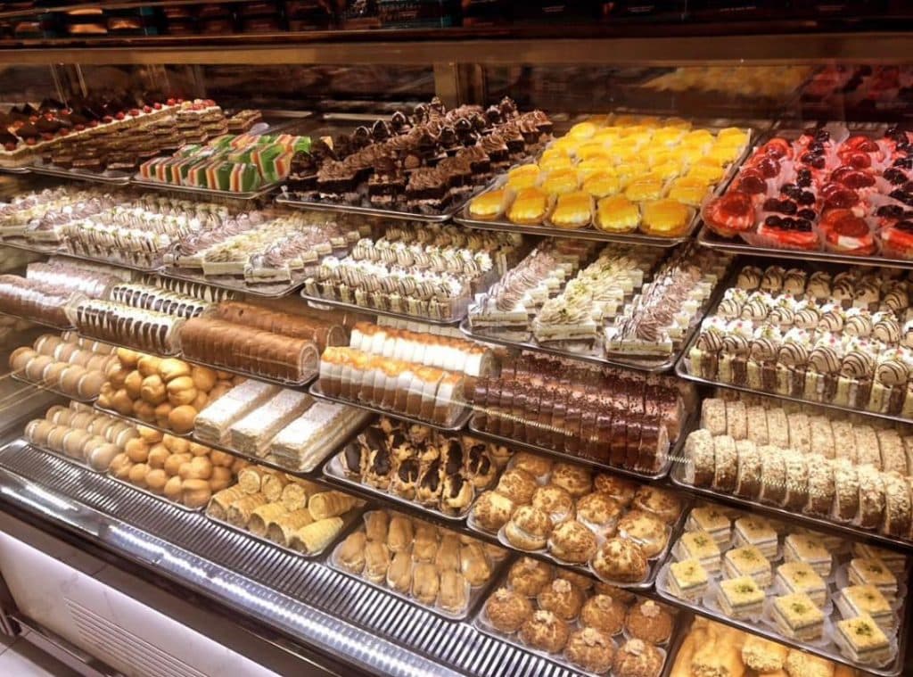 قنادی دانمارکی در تهرانسر تهران