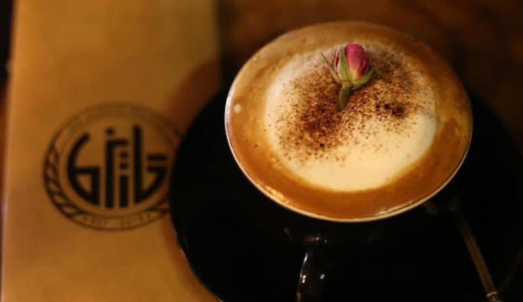 کافه رستوران کاریزما در بابلسر