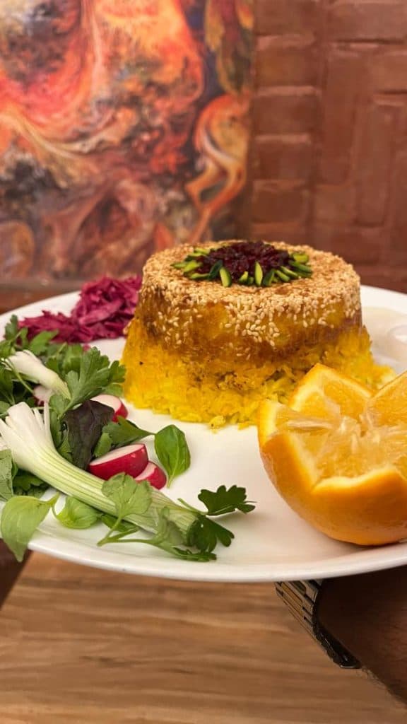 رستوران و سفره خانه سنتی عمارت یار در کرمان