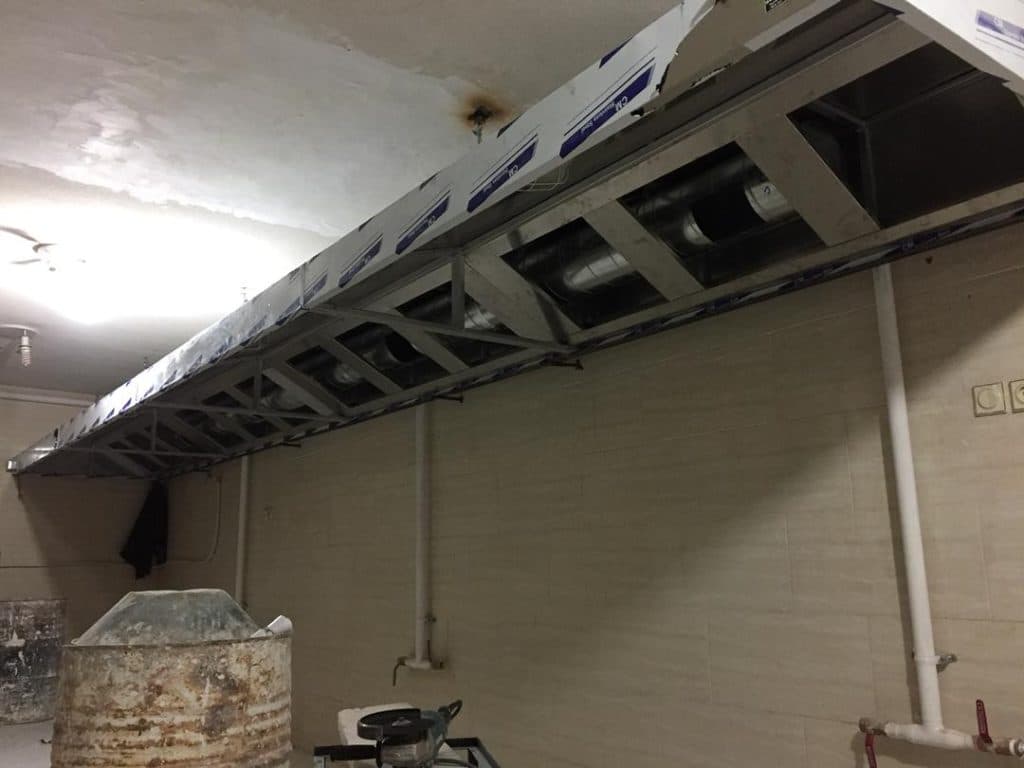 طراحی و تولید هود صنعتی ایتالیایی جزیره باکسی و حلال تهویه صنعت در شیراز