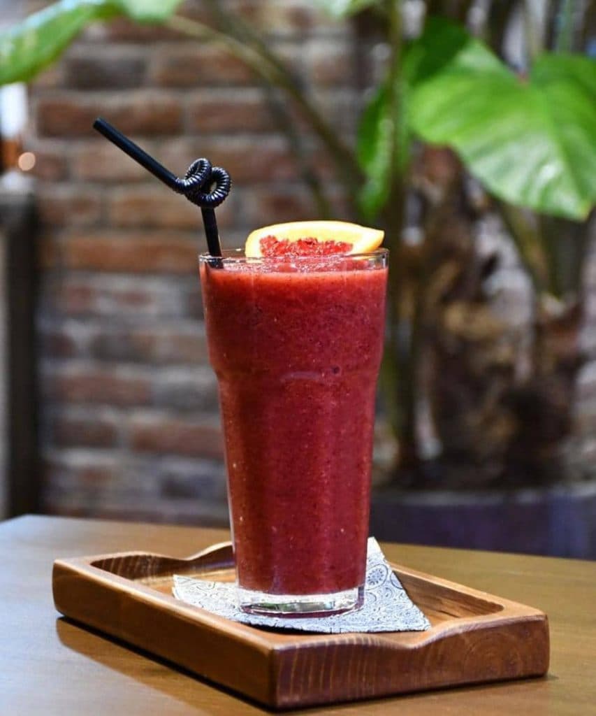 کافه رستوران بین المللی مودیکا در شاهرود سمنان