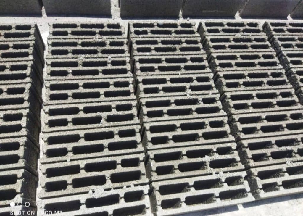 کارگاه تولید و فروش بلوک دیواری لیکا و سقفی شمس در شیراز