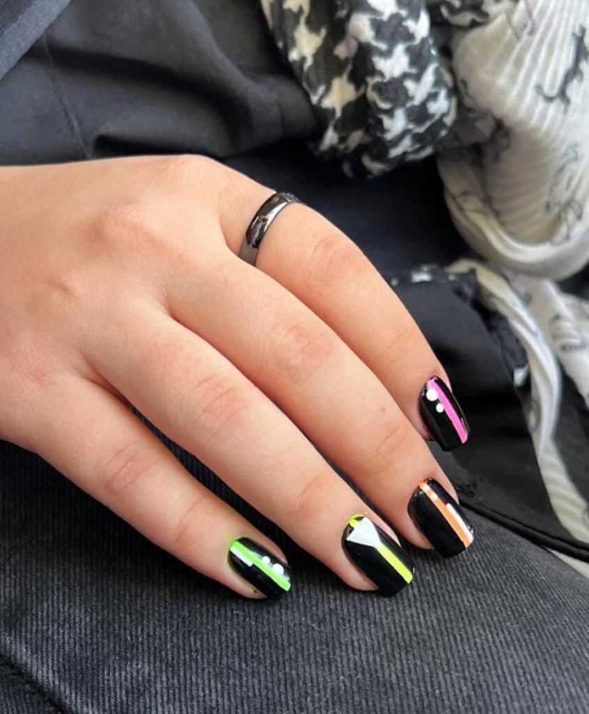 مرکز ناخن لاک صورتی در شهرک واوان اسلامشهر