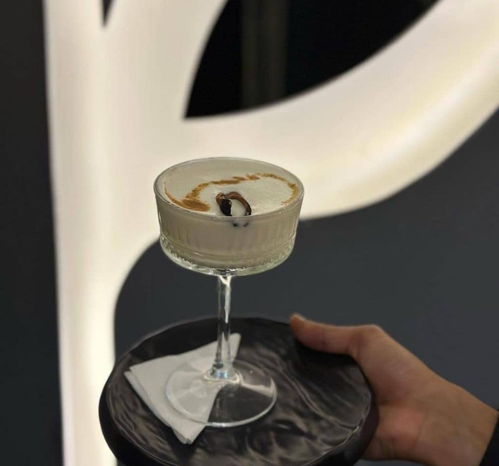 کافه رستوران فلاورز در طرقبه مشهد